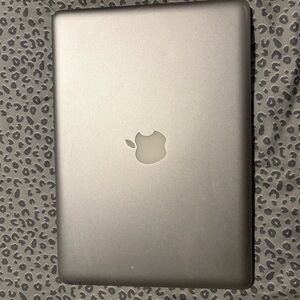 macbook pro 2011